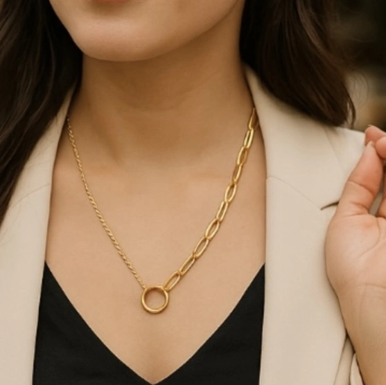 Lilly Necklace